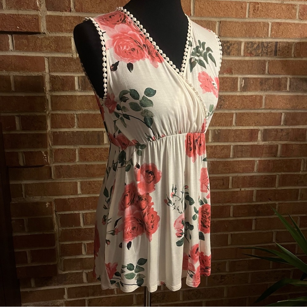 Reborn J Women’s S White Pink Floral Tunic Top Roses Sleeveless Empire Waist EUC